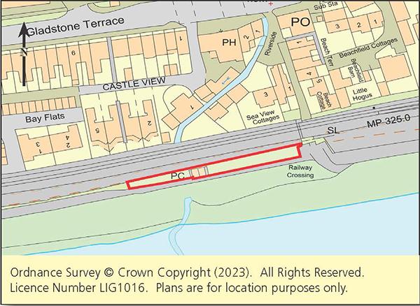 Lot: 76 - FORMER PUBLIC CONVENIENCES WITH LAND ENJOYING STUNNING VIEWS -